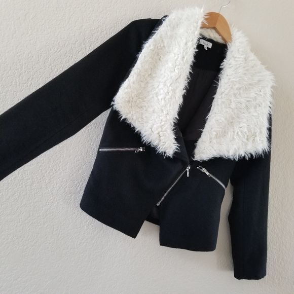 Tobi Wool Blend Faux Fur Gorgeous Moto Style Jacket Size Small - Picture 4 of 8